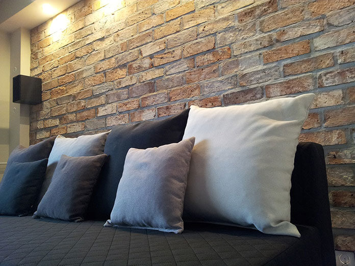 Jak wykorzystać cegłę w mieszkaniu